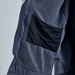 Gill Gill Aqua Parka Dry Robe 22 Gill Gill Aqua Parka Dry Robe -Professional Nautical Clothing Store Gill Aqua Parka 2022 Graphite 5024 Internal Stow Pocket 1